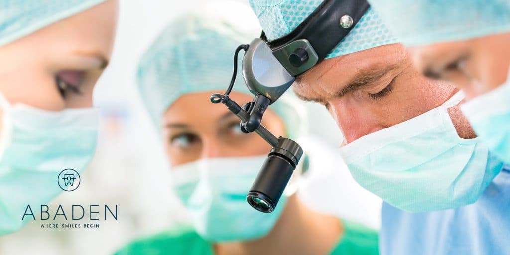 Complicaciones de los implantes dentales: ¿cuáles son las más frecuentes a corto y largo plazo?