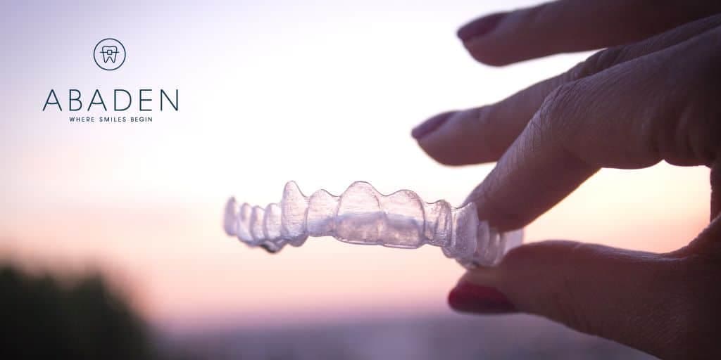 Cuántas horas al día hay que llevar la ortodoncia invisible